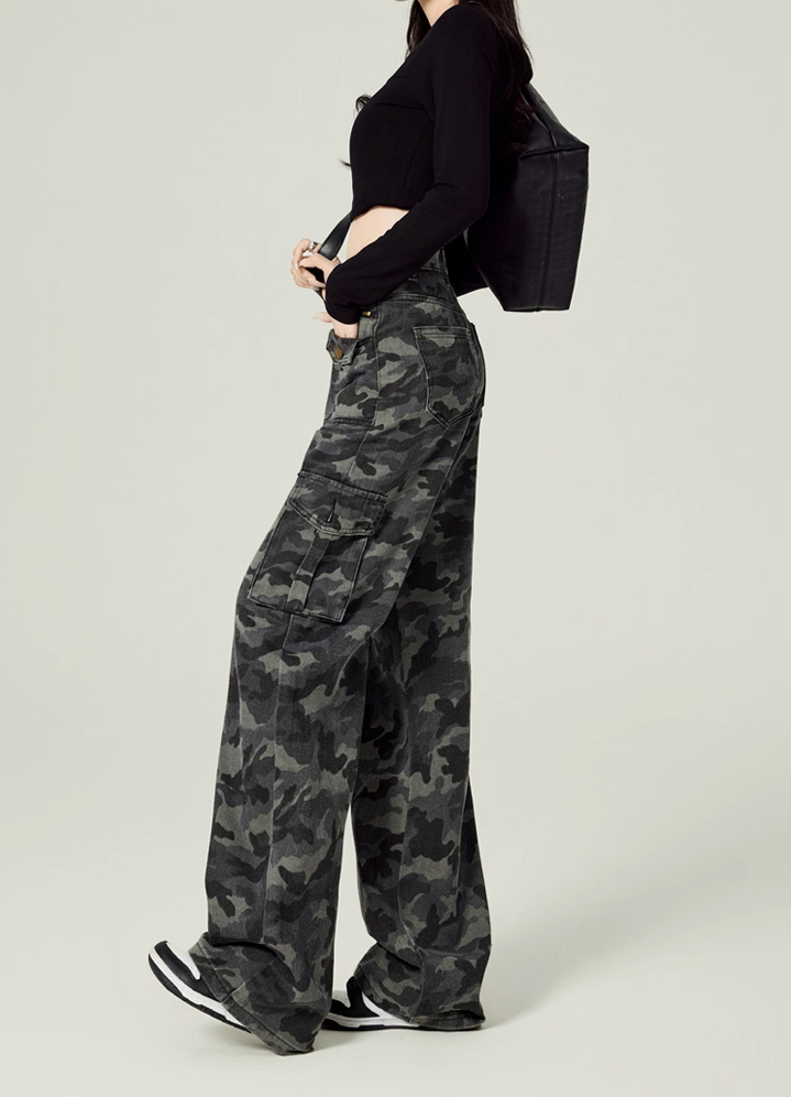 American High-Street Camo Cargo Jeans